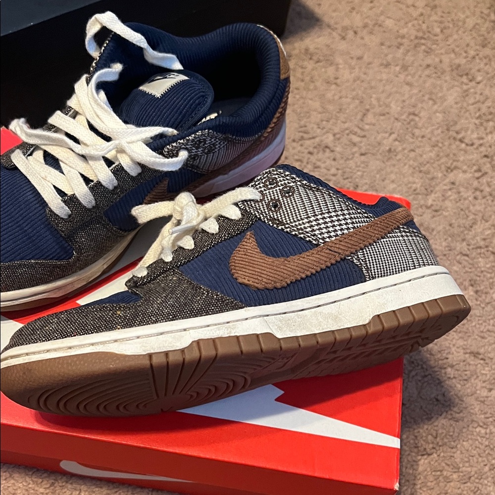 Nike Kids' Blue and Brown Sneakers - Picture 3 of 8